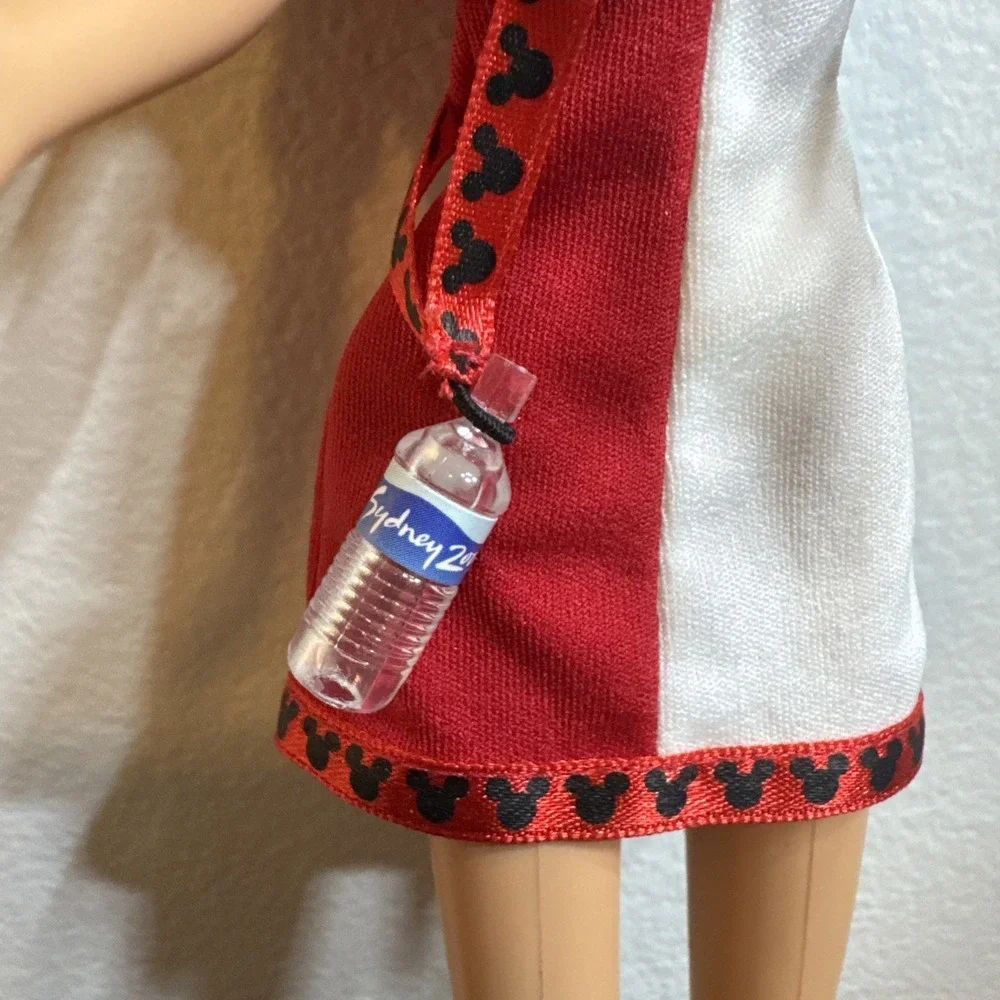 Vintage‎ Barbie #28172 Disney Favorites Theme Park Exclusive